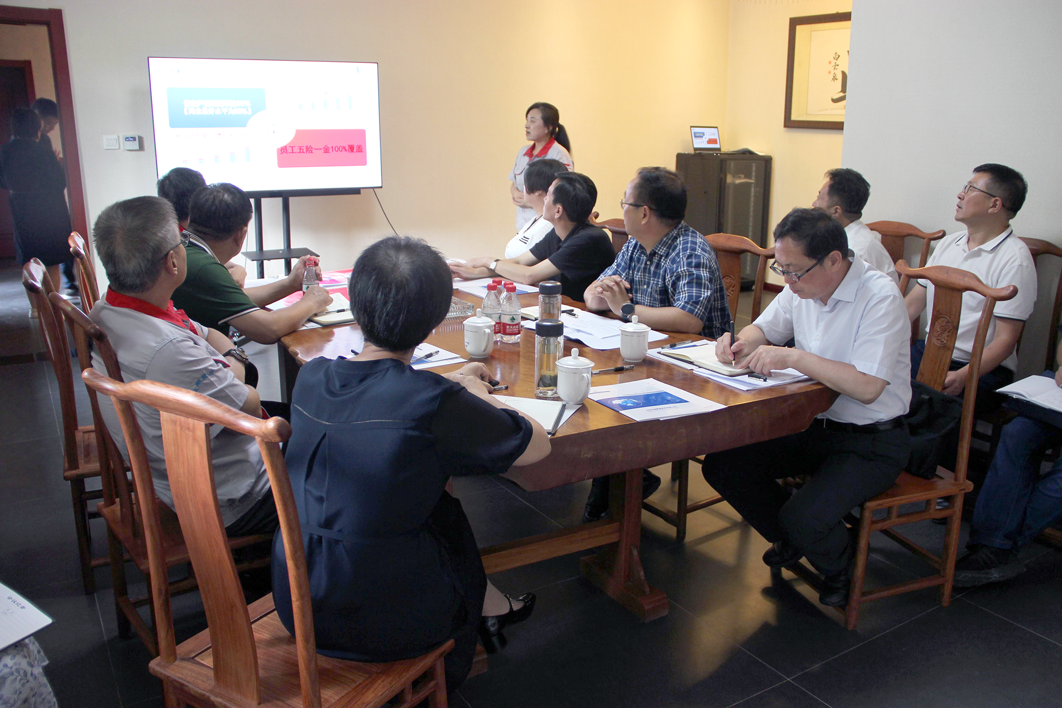 市委常委、統(tǒng)戰(zhàn)部部長(zhǎng)郝忠祥一行蒞臨我司參觀調(diào)研